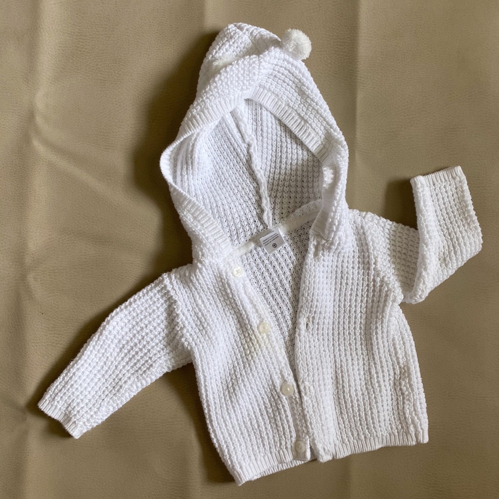 Baby bear sweater